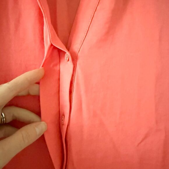 Renuar Splice Neckline Collared Long Sleeve Satin Blouse in Coral Size L - Picture 5 of 8